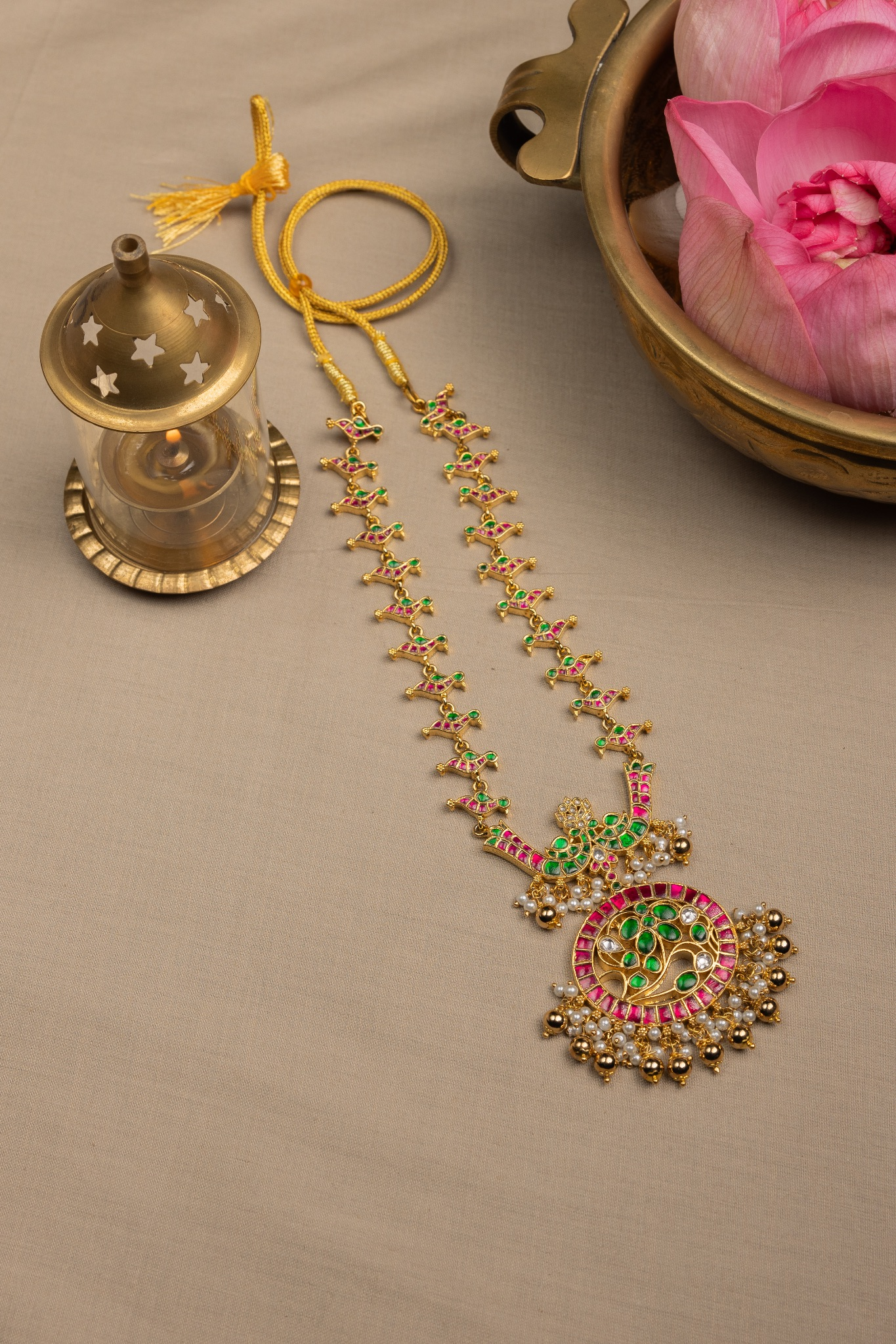 Kemp Madhavi Necklace