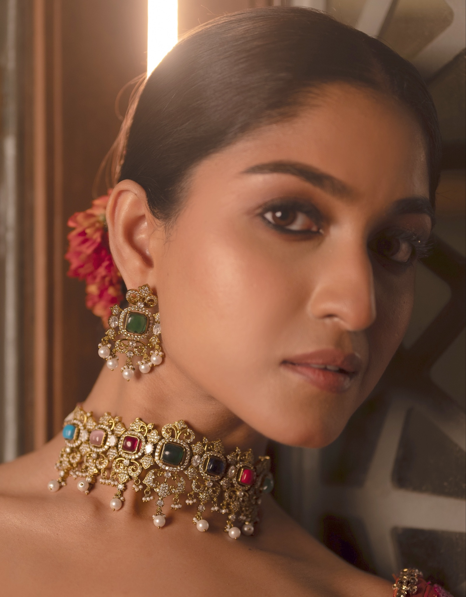 Navaratna Choker